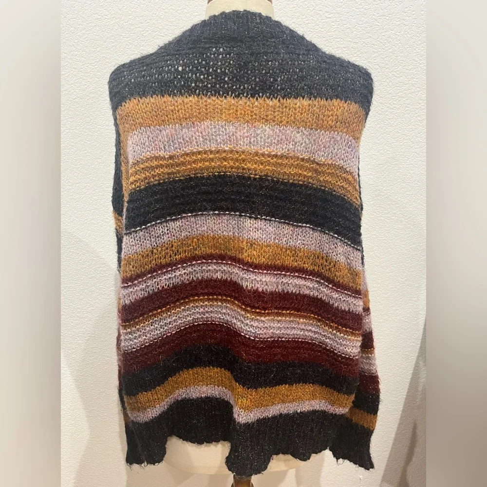 Women’s Size M Oversized Kori America‎ Multicolor Stripe Knit Pullover Sweater.